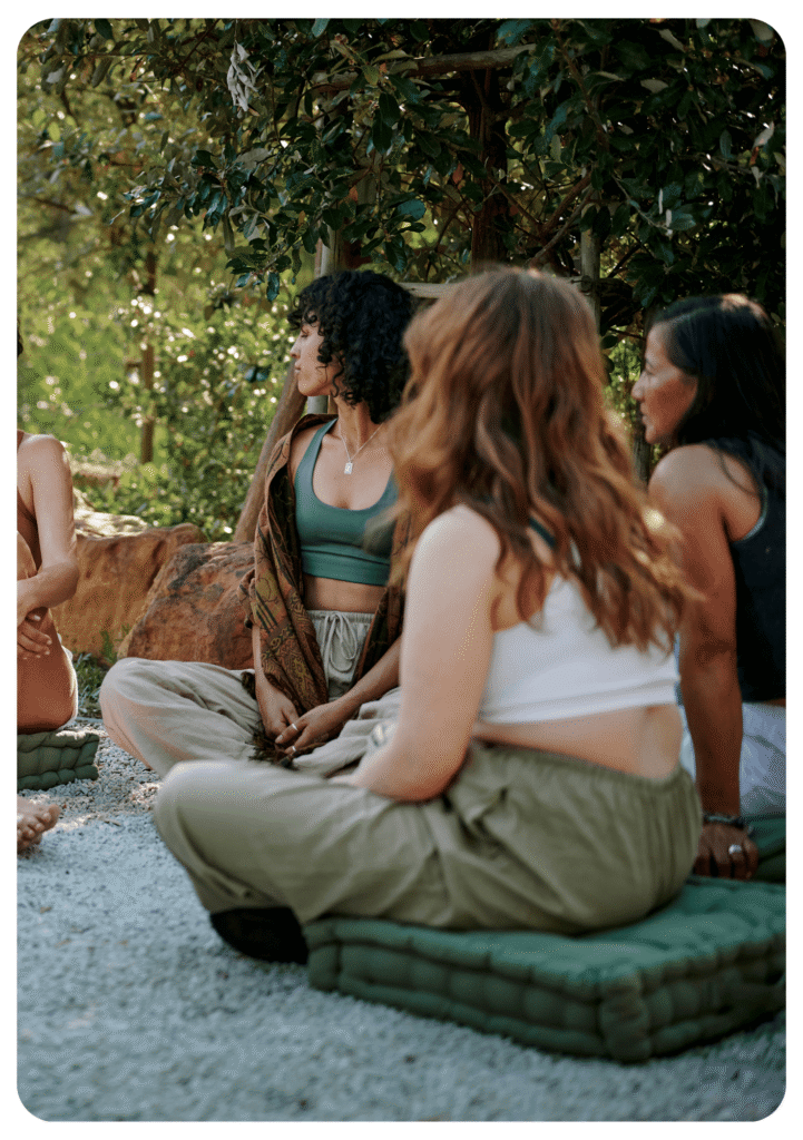 Femmes en cercle de parole bienveillant Nantes